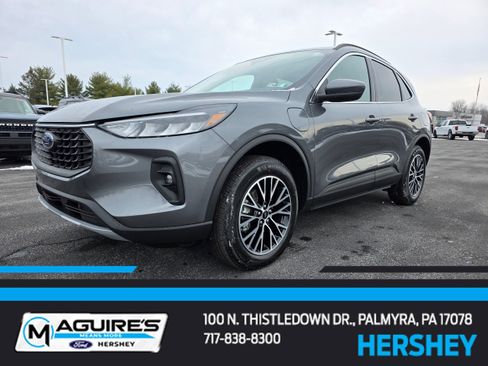 New 2026 Ford Escape SE FWD image 8