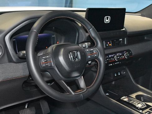 Used 2026 Honda Passport TrailSport image 2