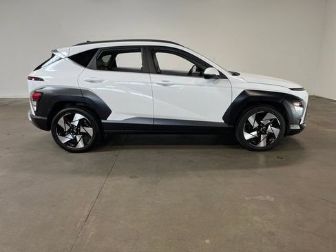 Used 2024 Hyundai Kona Limited FWD image 2