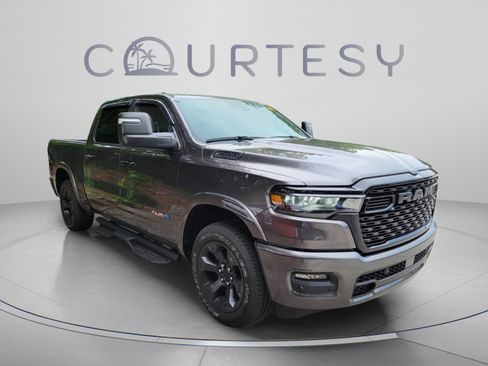 Used 2025 RAM 1500 Big Horn AWD/4WD image 4