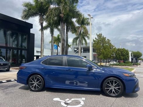 Used 2023 Toyota Camry SE FWD image 7