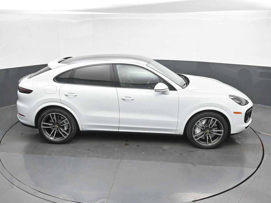 Used 2023 Porsche Cayenne Turbo AWD/4WD image 33