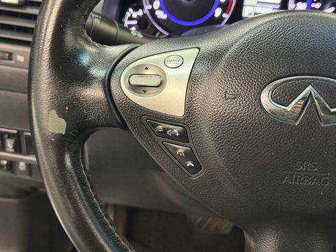 Used 2016 INFINITI QX70 3.7 RWD image 29