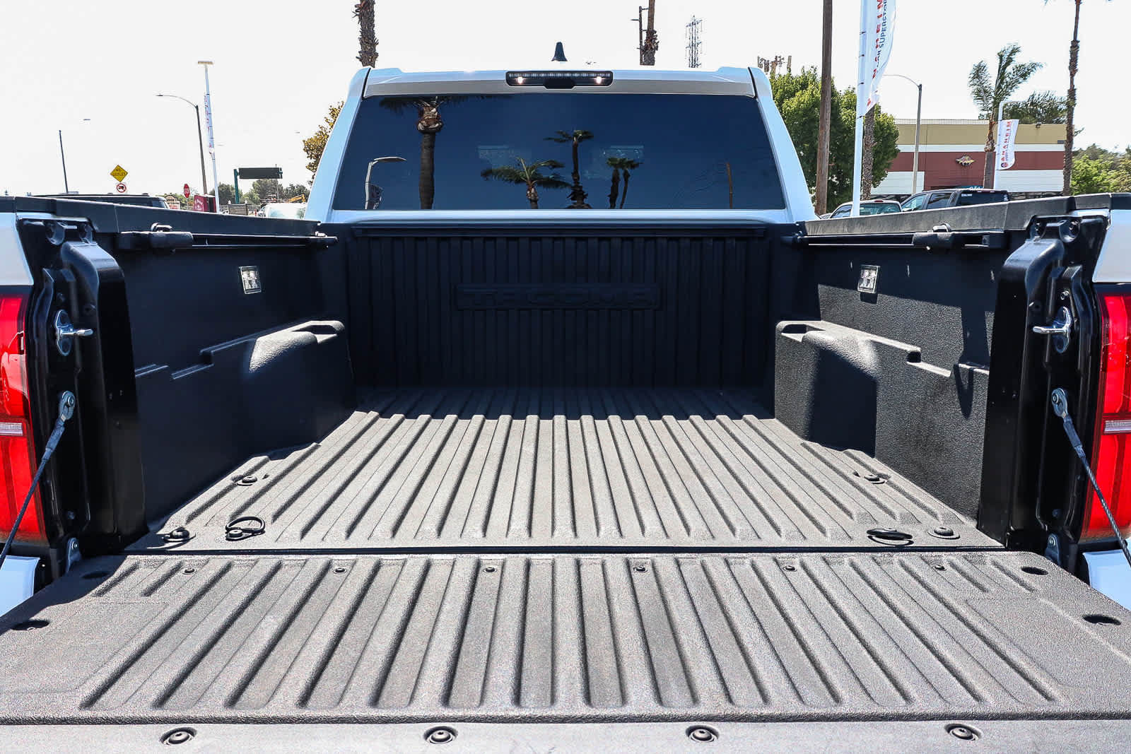 Used 2025 Toyota Tacoma TRD Off-Road AWD/4WD image 16