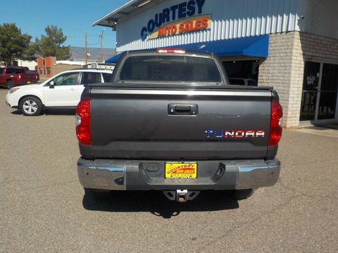 Used 2014 Toyota Tundra Limited w/ Limited Premium Package image 7