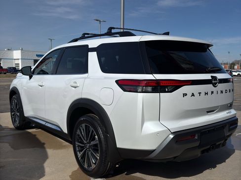New 2026 Nissan Pathfinder Platinum image 6