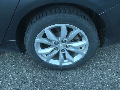 Used 2018 Chevrolet Impala LT FWD image 10