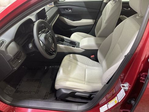 Certified 2023 Honda Accord LX image 11
