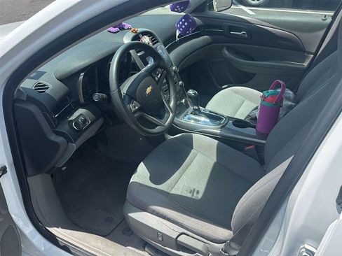 Used 2013 Chevrolet Malibu LS w/ Protection Package FWD image 4
