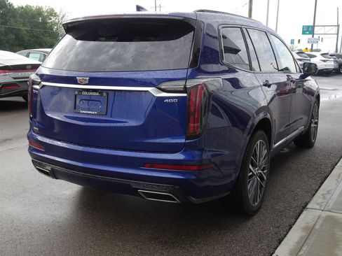 Used 2023 Cadillac XT6 Sport w/ Technology Package AWD/4WD image 5