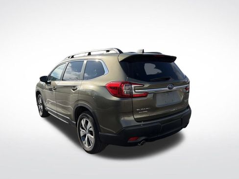 Used 2024 Subaru Ascent Premium w/ Convenience Package image 3