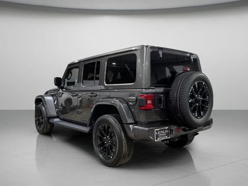 Used 2021 Jeep Wrangler Unlimited Sahara AWD/4WD image 5