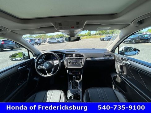 Used 2022 Volkswagen Tiguan SE FWD image 29