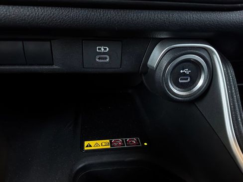 Used 2025 Toyota Grand Highlander FWD image 28