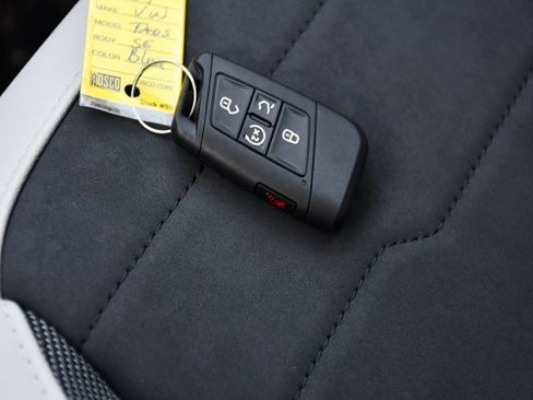 New 2025 Volkswagen Taos SE image 15