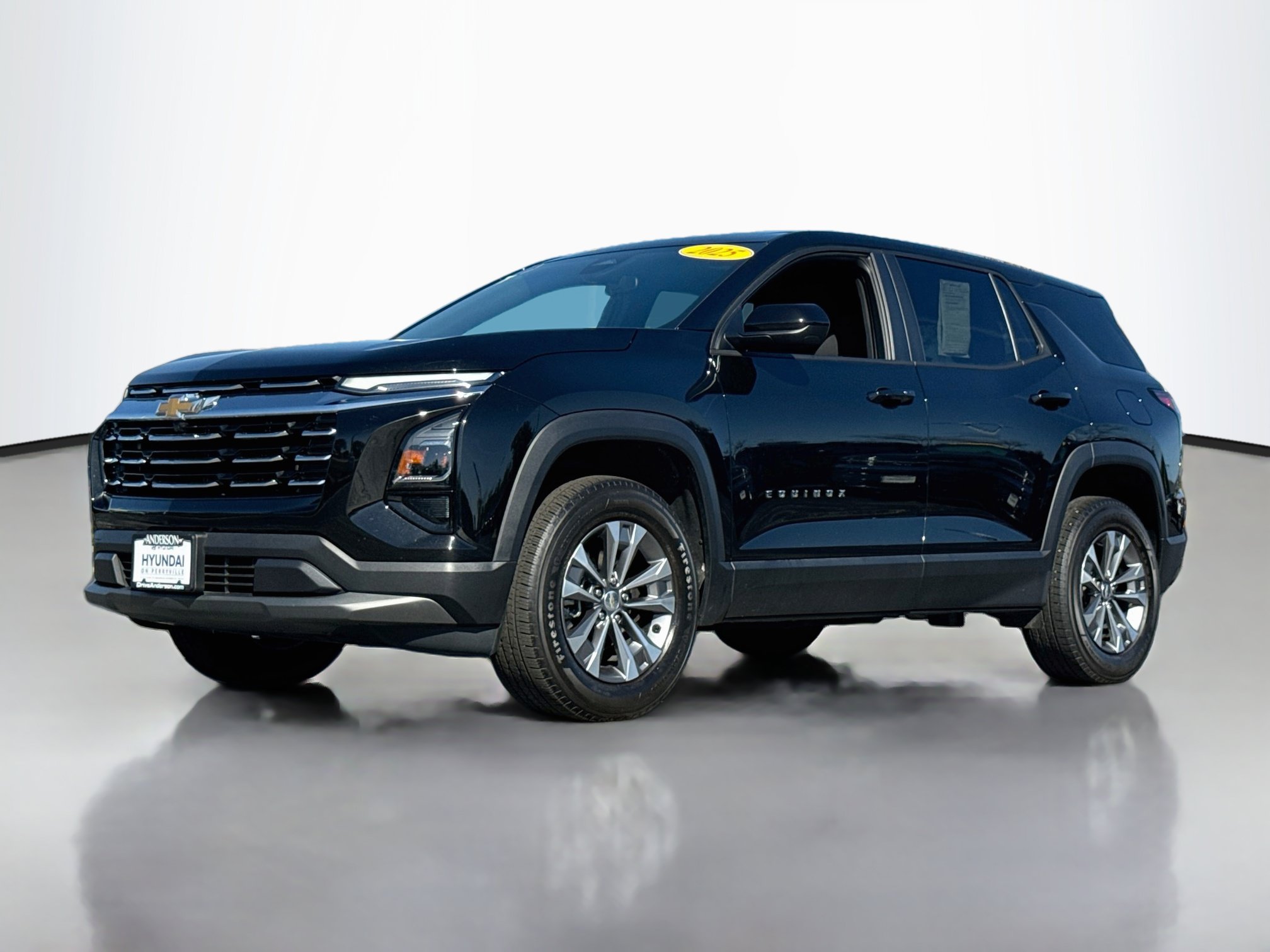 Used 2025 Chevrolet Equinox LT FWD image 3