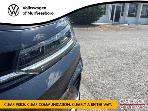 Certified 2025 Volkswagen Jetta SE FWD image 11