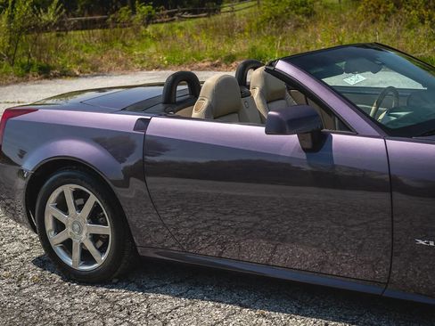 Used 2004 Cadillac XLR image 83