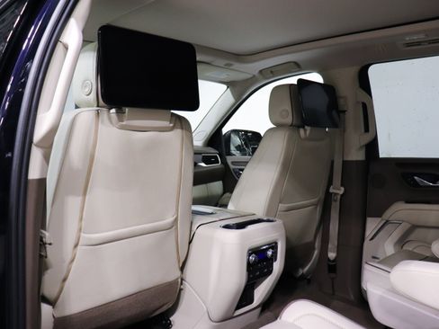 Used 2021 GMC Yukon XL Denali w/ Denali Ultimate Package image 19