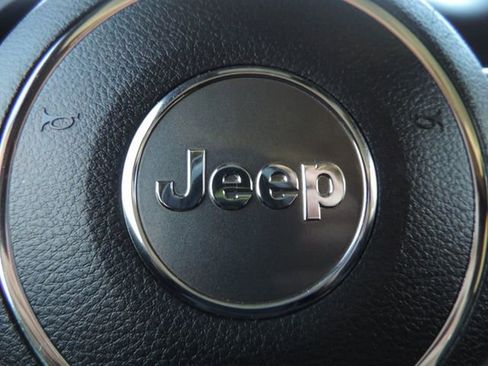 Used 2018 Jeep Wrangler Unlimited Sport AWD/4WD image 28