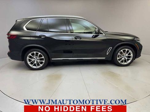 Used 2022 BMW X5 xDrive40i w/ Premium Package image 6