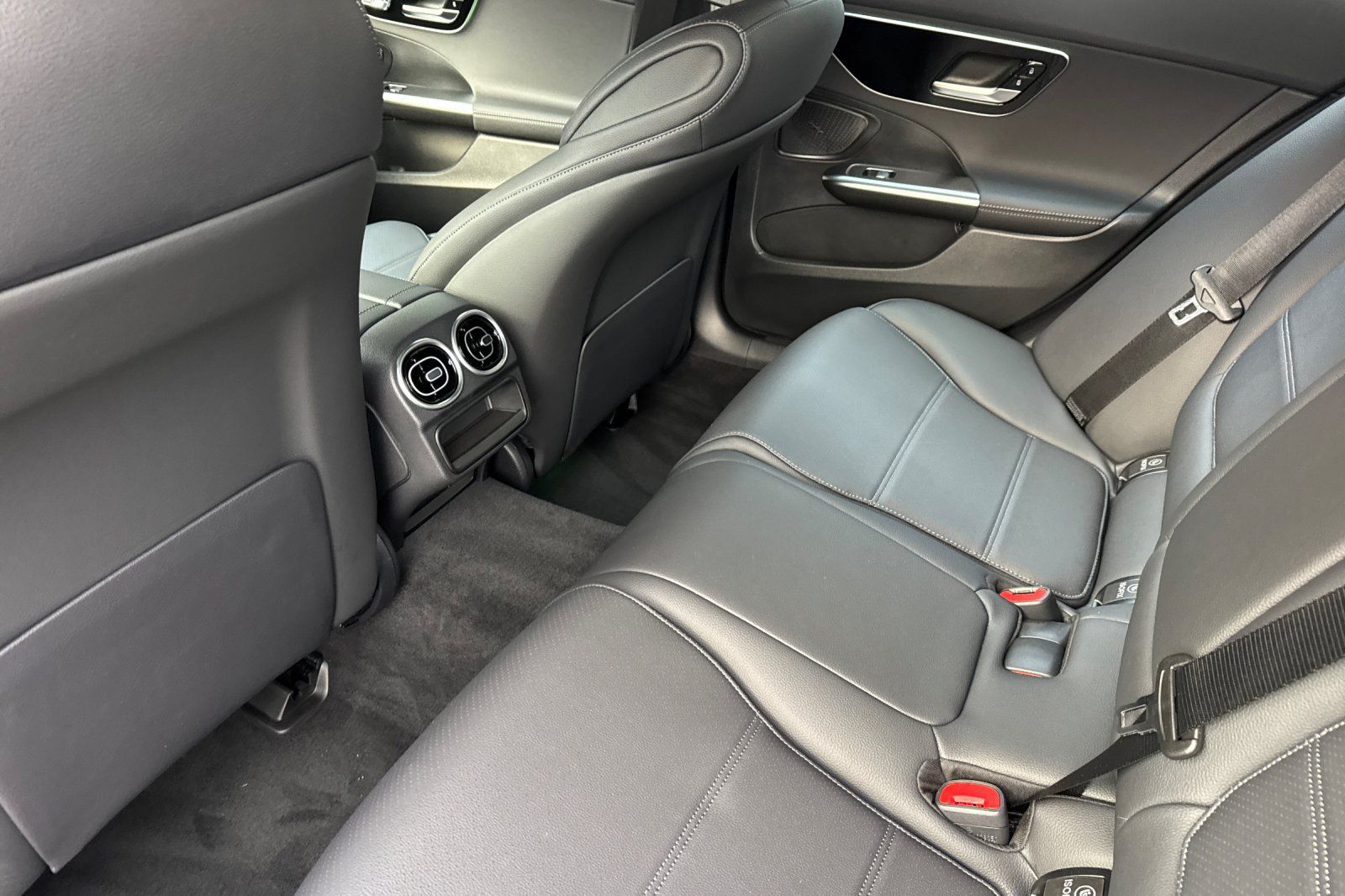 Used 2026 Mercedes-Benz C 300 Sedan image 14