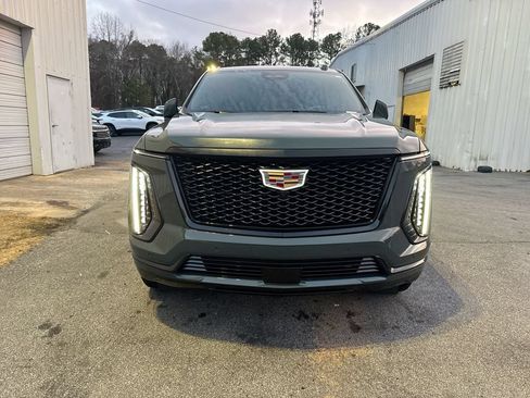 Used 2025 Cadillac Escalade Sport AWD/4WD image 10
