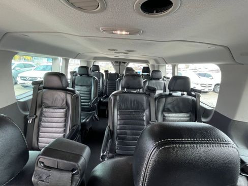 Used 2023 Ford Transit 350 XLT image 30