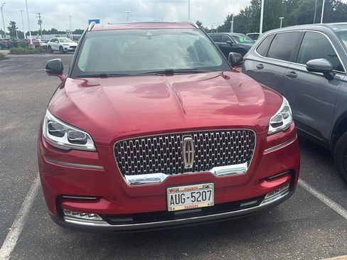 Used 2020 Lincoln Aviator Reserve w/ Equipment Group 202A AWD/4WD image 2