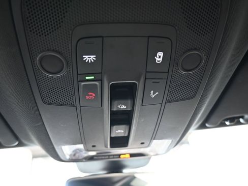 Used 2025 Audi Q3 2.0T Premium image 29