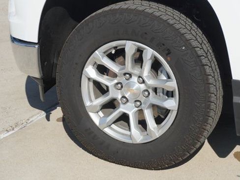 New 2026 Chevrolet Silverado 1500 LT w/ Z71 Off-Road Package image 13