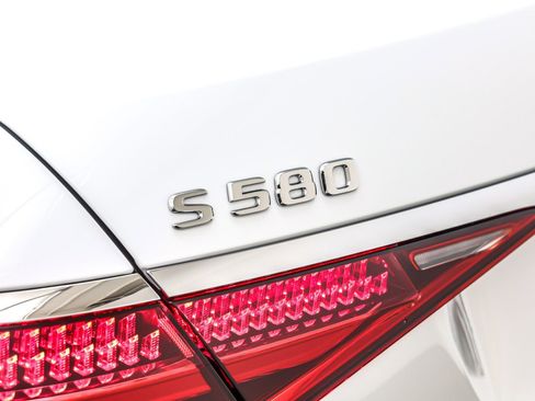 New 2026 Mercedes-Benz S 580 4MATIC Sedan image 9