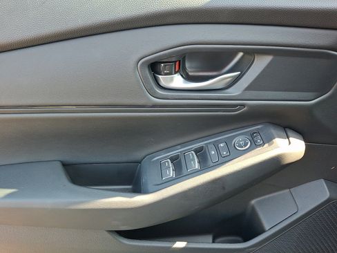 Used 2025 Honda Accord SE image 12