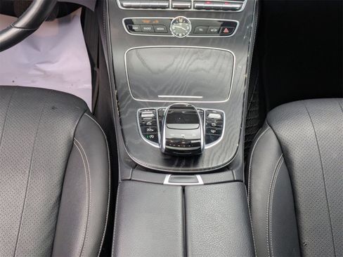 Used 2019 Mercedes-Benz E 300 4MATIC image 18