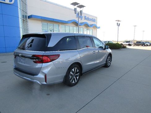 Used 2025 Honda Odyssey EX-L image 5