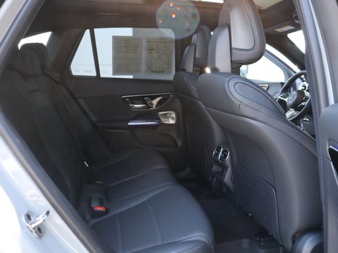 Used 2026 Mercedes-Benz GLC 300 4MATIC image 26