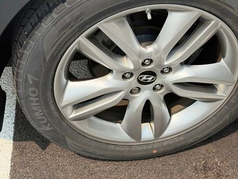 Used 2014 Hyundai Santa Fe Sport 2.0T w/ Navigation Package 06 FWD image 12
