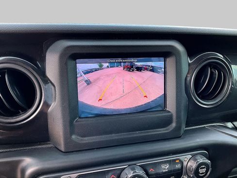 Used 2022 Jeep Wrangler Unlimited Sport AWD/4WD image 18