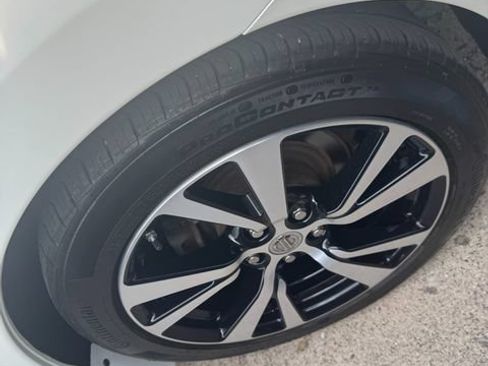 Used 2017 Nissan Maxima Platinum FWD image 26