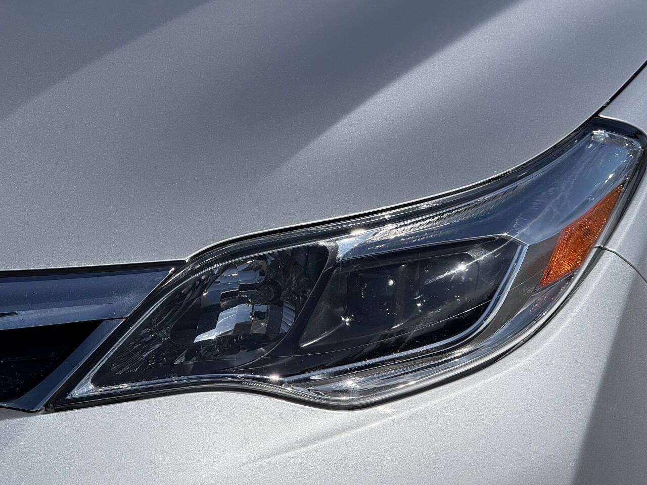 Used 2013 Toyota Avalon XLE Touring FWD image 24