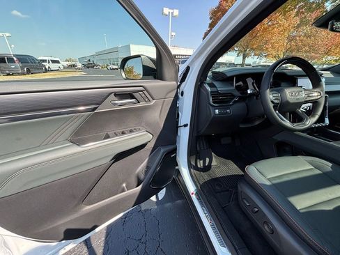 New 2026 GMC Acadia AT4 w/ Super Cruise Package image 23