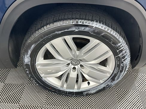 Used 2019 Volkswagen Atlas SE FWD image 11