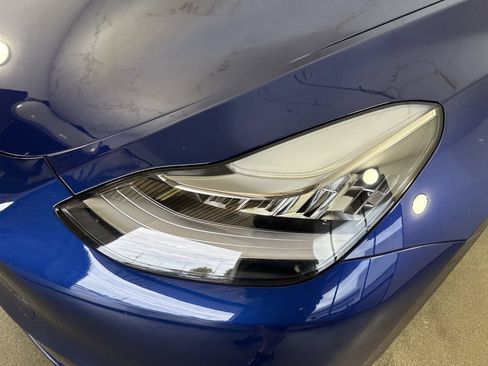 Used 2022 Tesla Model Y Long Range AWD/4WD image 27
