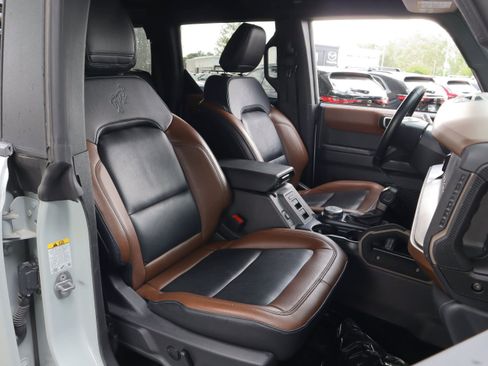 Used 2024 Ford Bronco Outer Banks w/ Sasquatch Package AWD/4WD image 27