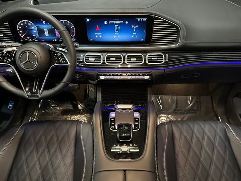 New 2026 Mercedes-Benz Maybach GLS 600 4MATIC image 25