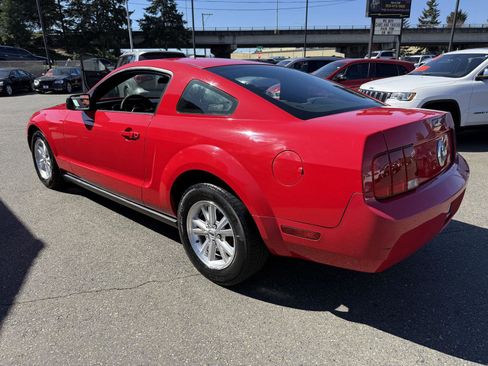 Used 2007 Ford Mustang Deluxe image 9