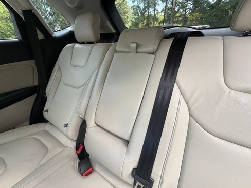 Used 2020 Ford Edge Titanium FWD image 32