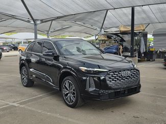 Certified 2025 Audi Q5 Premium Plus w/ Premium Plus video 3