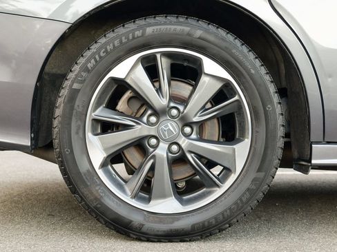 Used 2023 Honda Odyssey Elite image 13