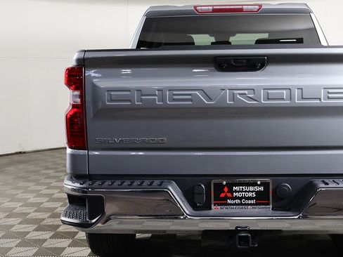 Used 2023 Chevrolet Silverado 1500 LT AWD/4WD image 13